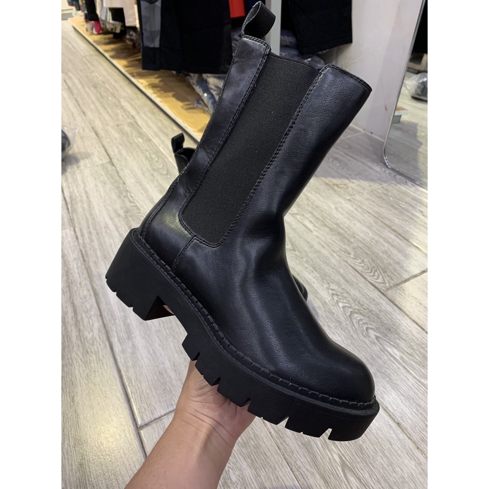 Boots S.t.r.a.d.i.v.a.r.i.u.s