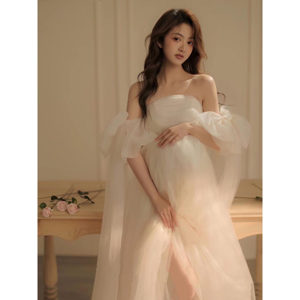 Trang Phục Chụp Ảnh Cưới Phong Cách Mới Cho Mẹ Bầu