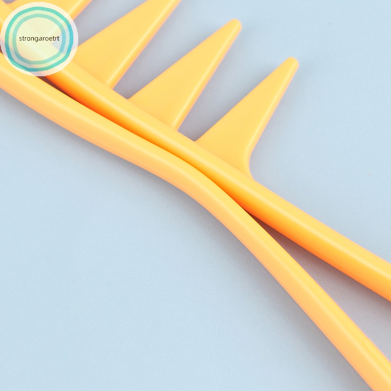 1 Lược Răng Cá Mập Chải Tóc Xoăn