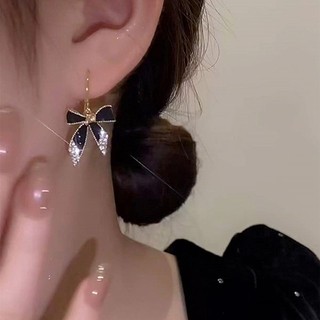 Bông tai bạc s925 hình trái tim đính đá sang trọng