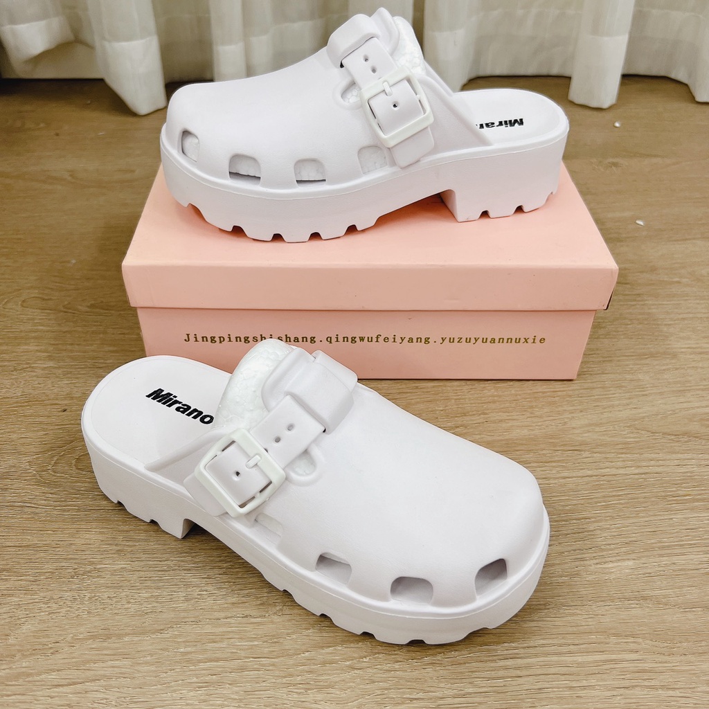 Sục nữ đế cao 5cm , hàng cao su đúc phối khuy cài