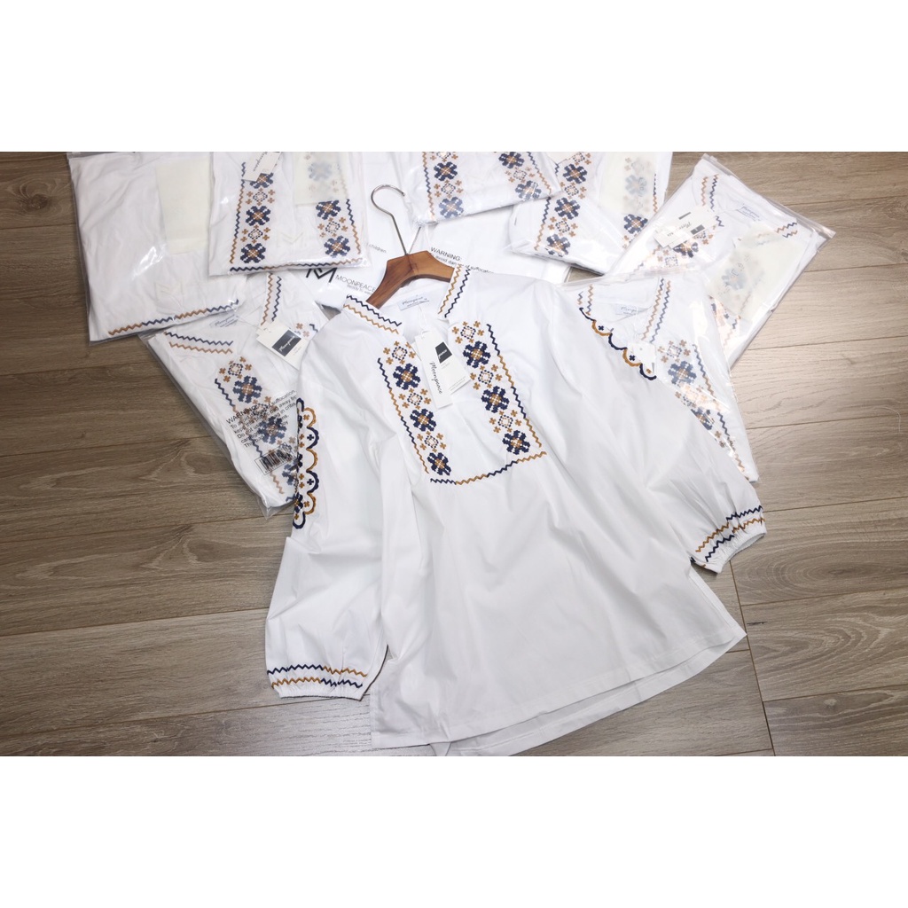 Áo Sơ Mi Thêu  M.o.o.n.p.e.a.c.e