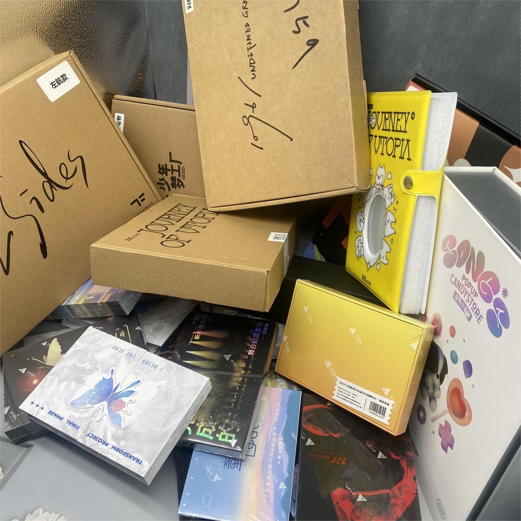 Times Túi May Mắn Hiệu Ứng Bướm Gia Đình tf Chính Hãng Ngẫu Nhiên