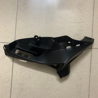 [Chính hãng Yamaha]YADA-6490 EX135(11-14)-NHÁM-5 MỎ CÀY(ốp thân dưới 2) PHẢI