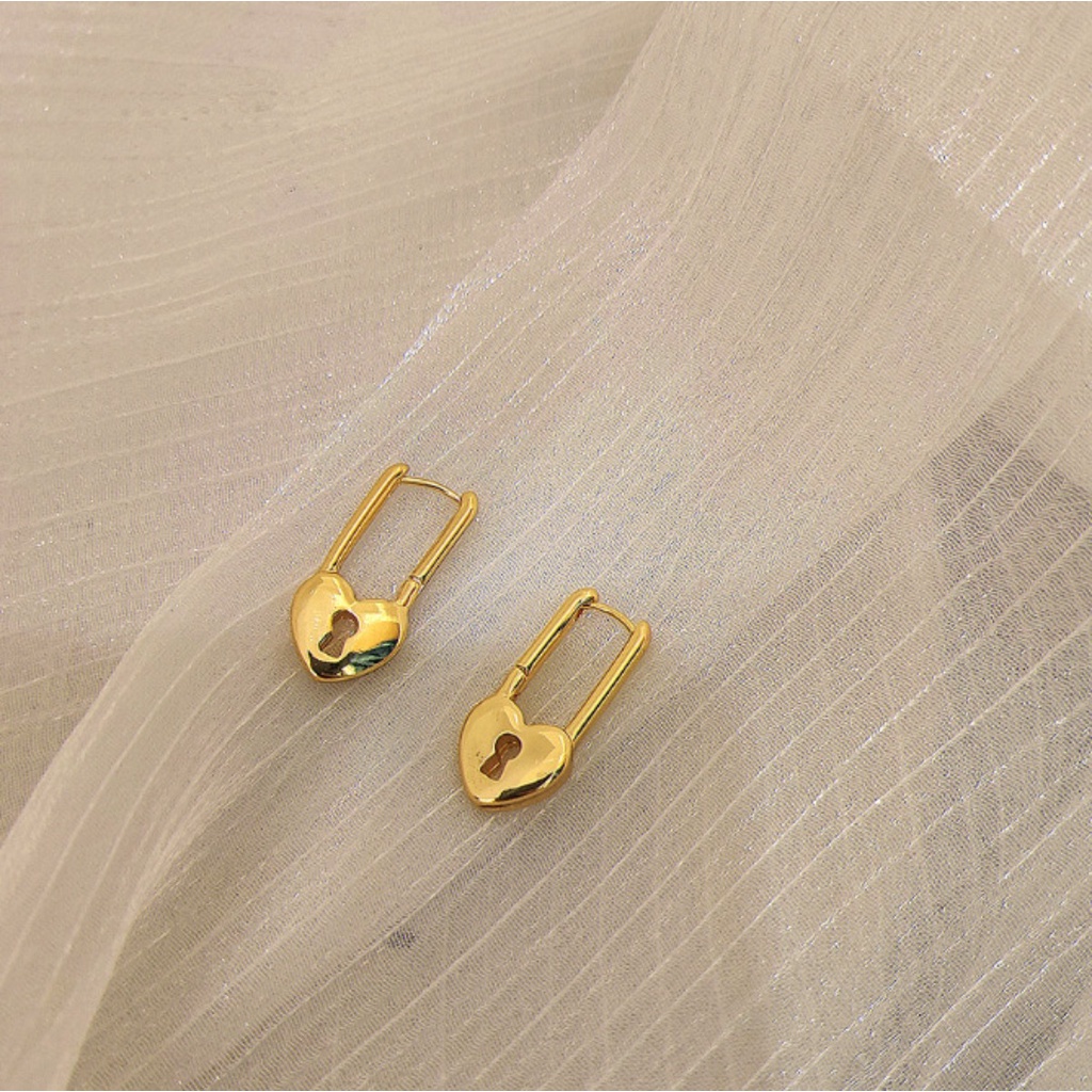 Khuyên Tai Kim Loại Hình Ổ Khóa Trái Tim Thời Trang Không Gây Dị Ứng Cho Nữ