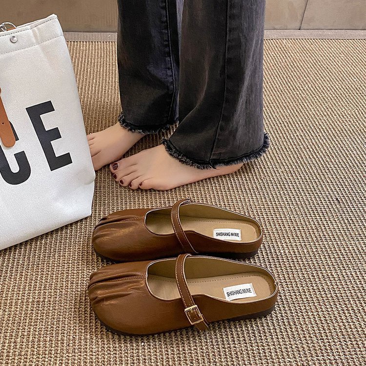 Dép bít mũi IELGY đế bằng xếp ly thời trang cho nữ