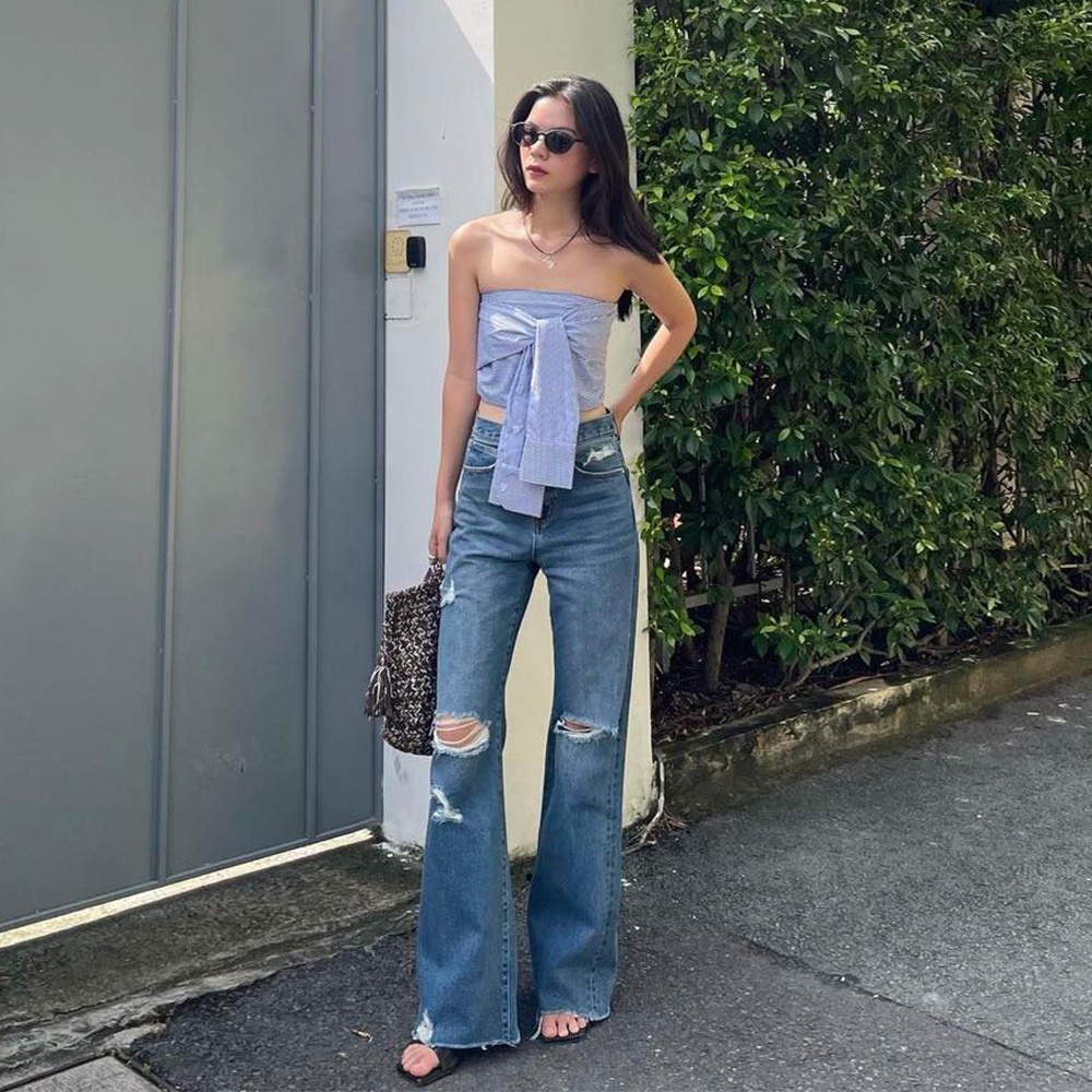 TheBlueTshirt - Quần Jeans Nữ Ống Rộng Rách Gối Màu Đậm - Cheeky Chic Wide Leg Jeans - Dark Blue Wash