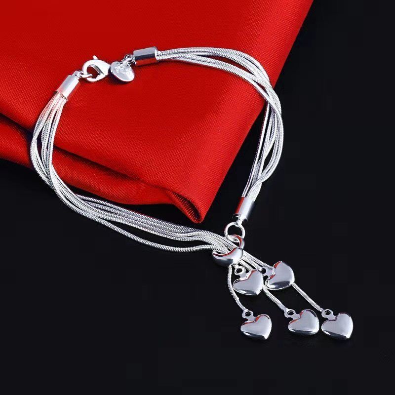 Vòng Tay Tua Rua Nhiều Lớp Mặt Hình Trái Tim Phong Cách Hàn Quốc Thời Trang Cho Nữ