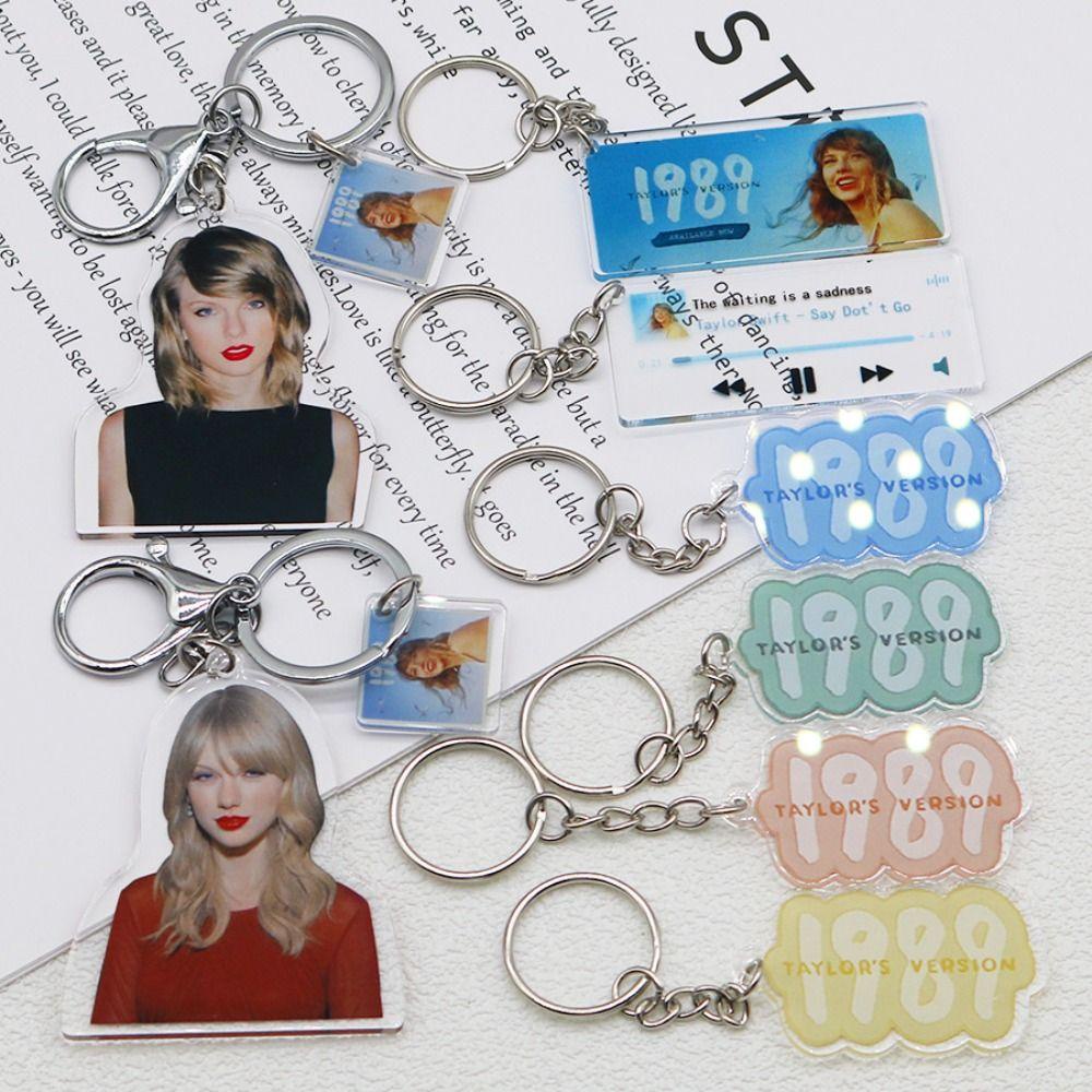 Móc Chìa Khóa mini Bằng acrylic Hình Ca Sĩ taylor swift cd 1989