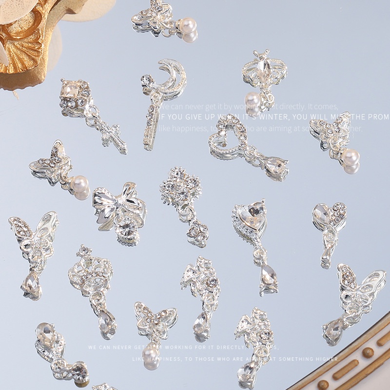 Phụ Kiện Trang Trí Móng Tay Hình Nơ Vương Miện Trái Tim Bằng Kim Loại