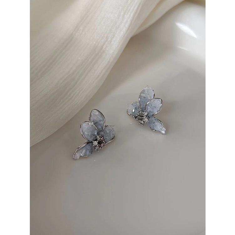 Khuyên Tai Hình Bướm Đính Đá Pha Lê Màu gradient Sang Trọng