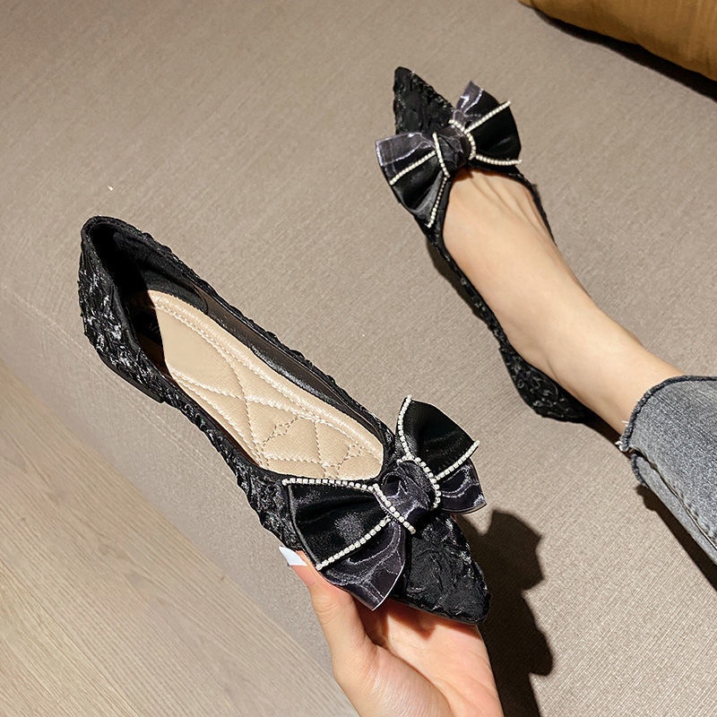 Giày Búp Bê Mũi Nhọn Đế Mềm Đính Đá Thời Trang Cho Nữ