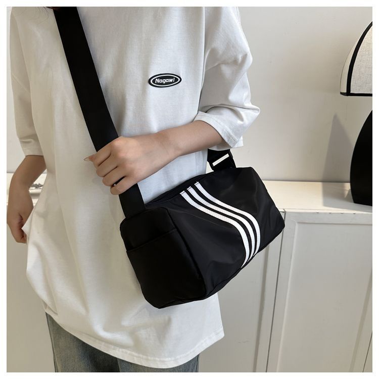 Túi Đeo Chéo Thể Thao Thời Trang Dành Cho Nữ