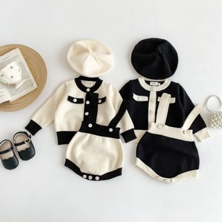 Set áo len đan kèm quần yếm dễ thương cho bé gái