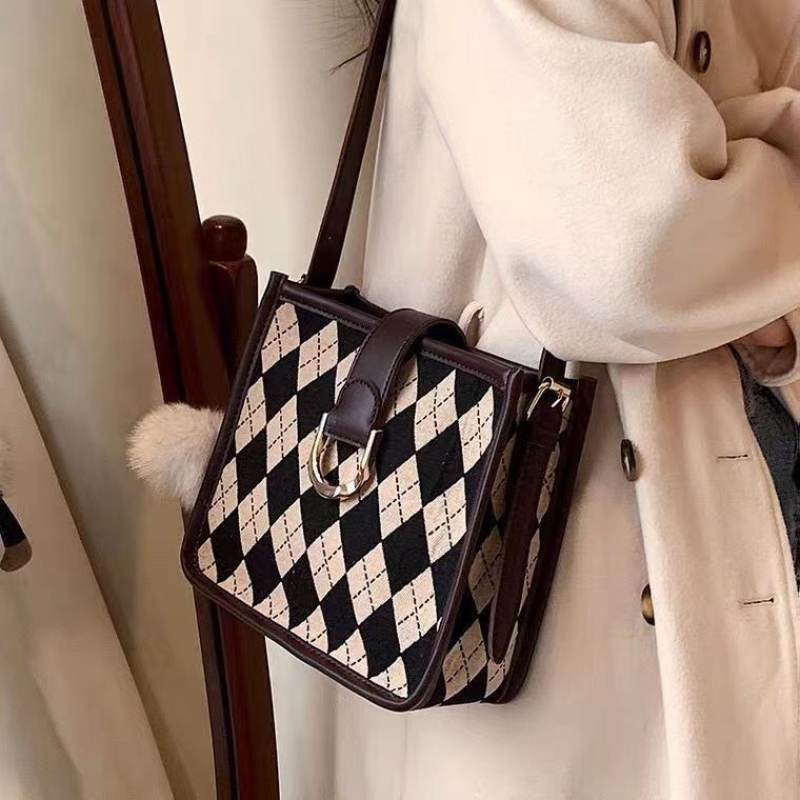 Túi đeo chéo vai hình vuông nhỏ đa năng thời trang cho nữ