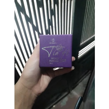 Nước Hoa Vùng Kín Hương Thơm Sang Trọng, Quyến Rũ, Ngừa Mùi Hôi Khó Chịu Dung Tích 10ML