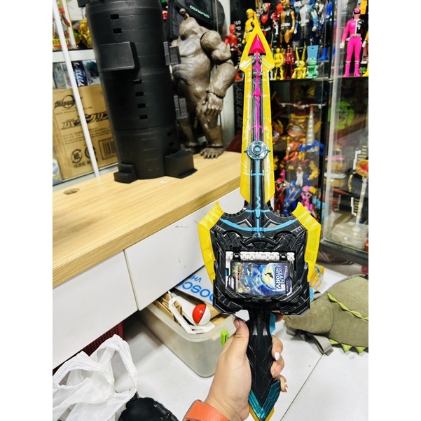 Đồ chơi siêu nhân Saber Jikokuken Kaiji Dx BandaiTặng ô tô