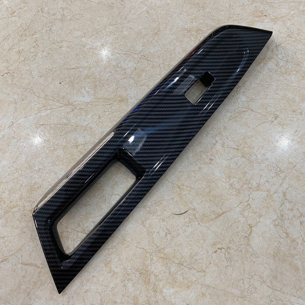 Ốp nội thất xe Toyota Wigo 2023 mẫu vân carbon đẹp, trang trí chống xước bậc cửa xe