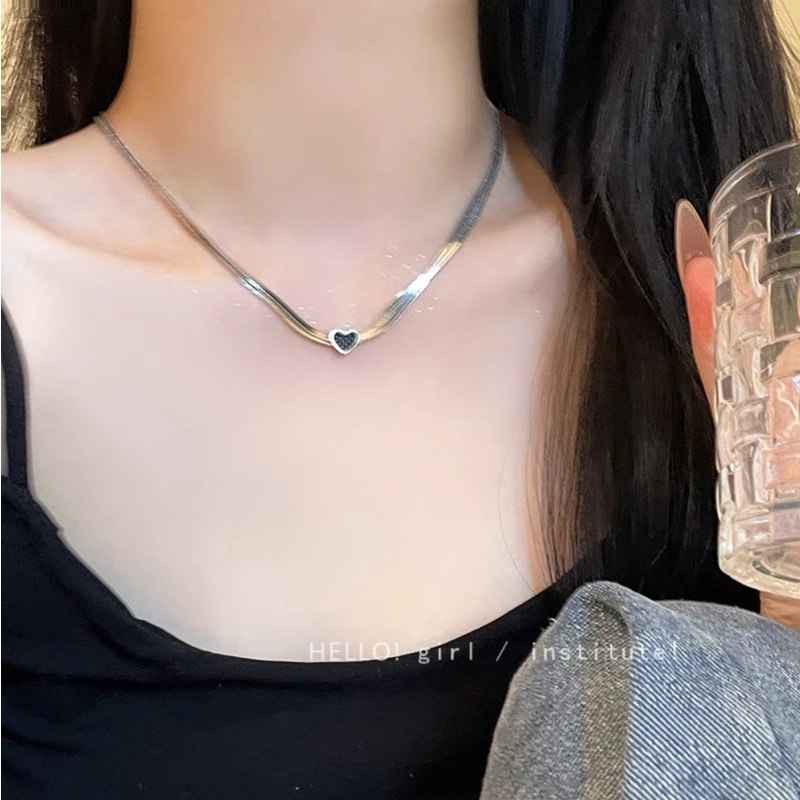We flower Vòng cổ Hai Lớp Bằng Thép Không Gỉ Mặt Hình Trái Tim Màu Đen Thời Trang Cho Nam Và Nữ