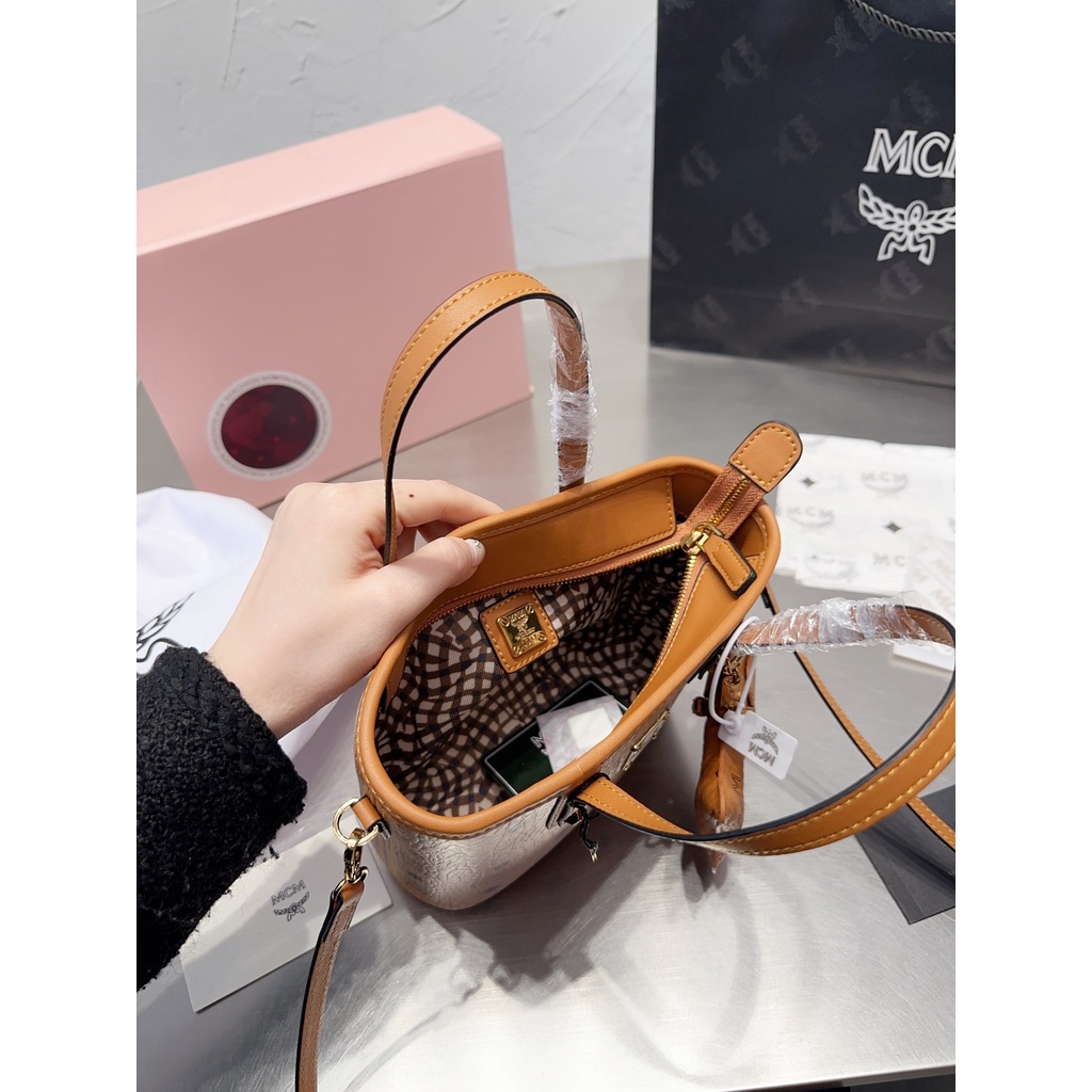 MCM star same dish basket bag fashion trendy essential item metal zipper printed canvas women's bag