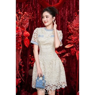VIVIKA - Đầm ren kem phối viền xanh - VKDA00425