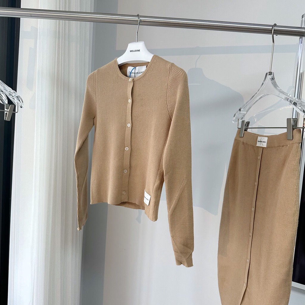 IJ4D Calvin Klein real shot 23 Spring and Autumn new texture knitted cardigan overskirt set