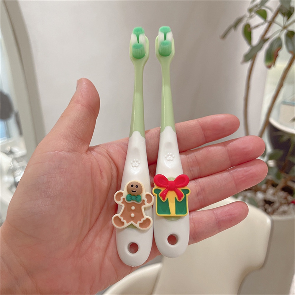 Bàn Chải Đánh Răng Lông Mềm Kiểu Hoạt Hình Giáng Sinh Dễ Thương Cho Bé Từ 3-12 Tuổi