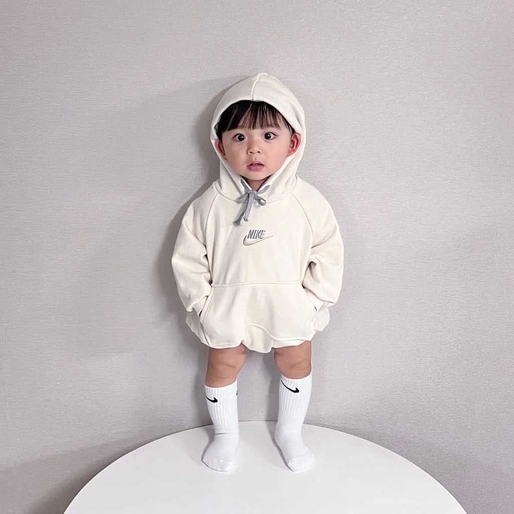Hàng Mới Về Mới Bộ Áo Liền Quần Có Nón In Chữ Đơn Giản Cho Bé