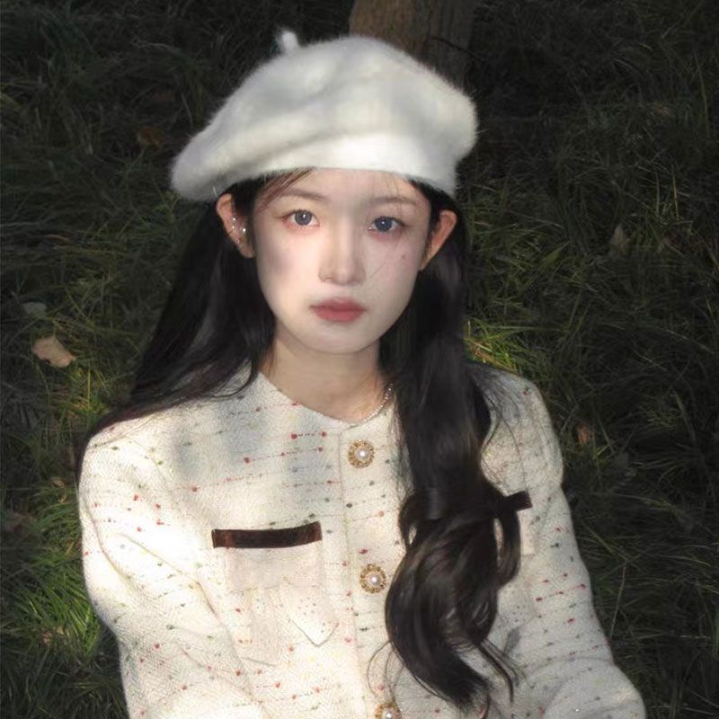 Mũ Nồi Lông Trắng Phong Cách Họa Sĩ Nhật Bản Thời Trang Thu Đông Cho Nữ