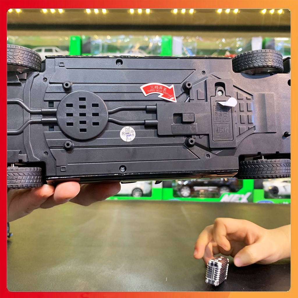 Xe mô hình Rolls Royce Phantom VIII