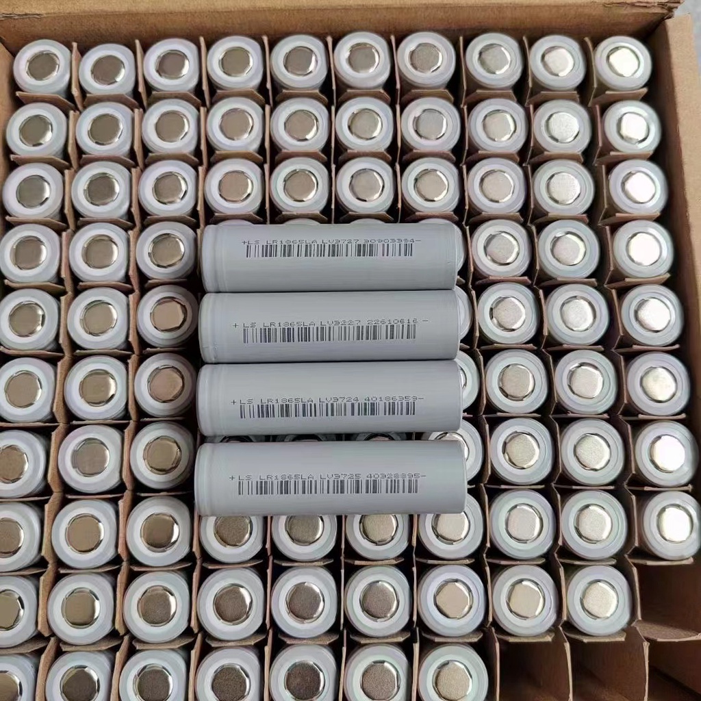Cell Pin18650 lishen xám 2000mah xả 10C 20A - chính hãng - Hàng Moi 100%