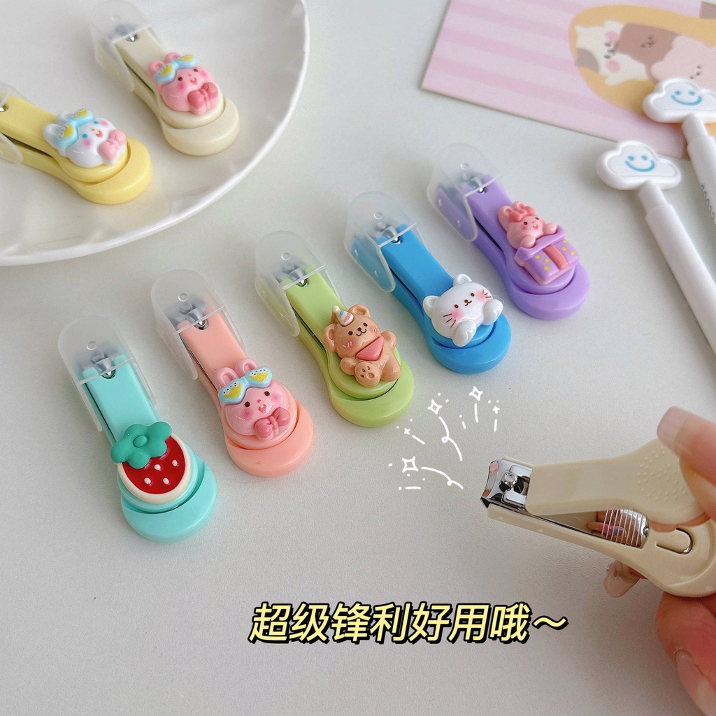 Bấm Móng Tay Đính Hình Ngộ Nghĩnh