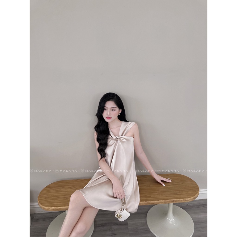 ĐẦM YẾM LỤA QUEEN MÀU KEM SANG CHẢNH