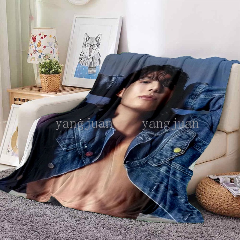 Chăn Giữ Ấm Tùy Chỉnh Mềm Mại In Hình bts jung kook Dùng Khi Đi Dã Ngoại