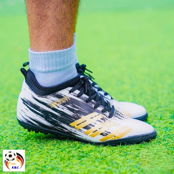 Giày đá bóng nam nữ Predator sân cỏ nhân tạo giá rẻ tại Phủi K&C Store
