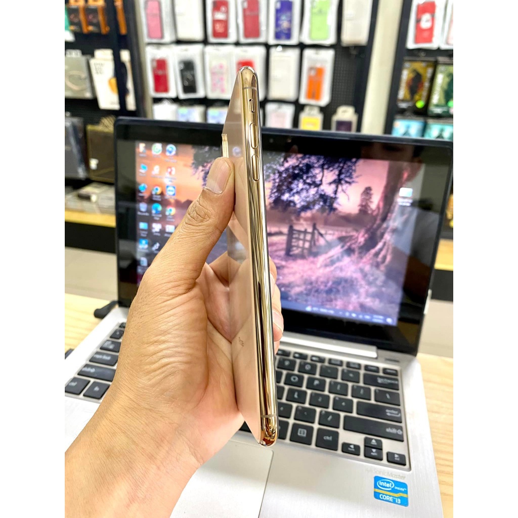 Xs,max 256GB chính hãng, nguyên zin 100% còn box, đầy đủ phụ kiện .