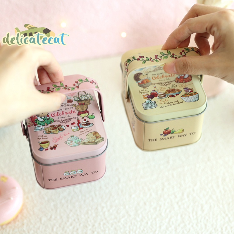 Hộp Thiếc Đựng Kẹo Họa Tiết Thỏ Hoạt Hình Có Tay Cầm vintage Nhỏ Gọn Cho Ngày Lễ