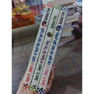 Bộ 3 cuốn về junie b.jones của barbara park, mới 80% hcm3103