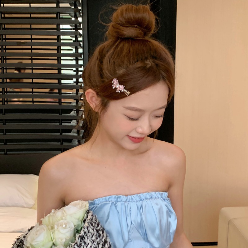 1 Kẹp Tóc Hình Nơ Bằng Kim Loại Đính Pha Lê Ngọt Ngào Cho Bé Gái