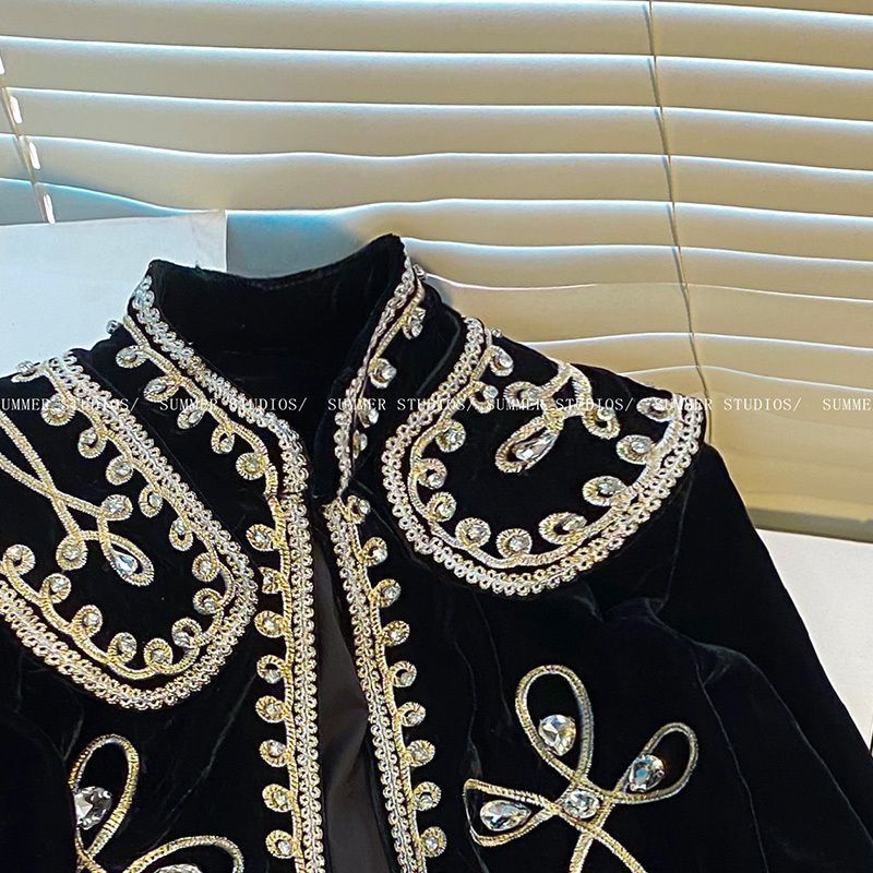 Áo Khoác Màu Đen Phong Cách Châu Âu Thời Trang Cao Cấp Cho Nữ