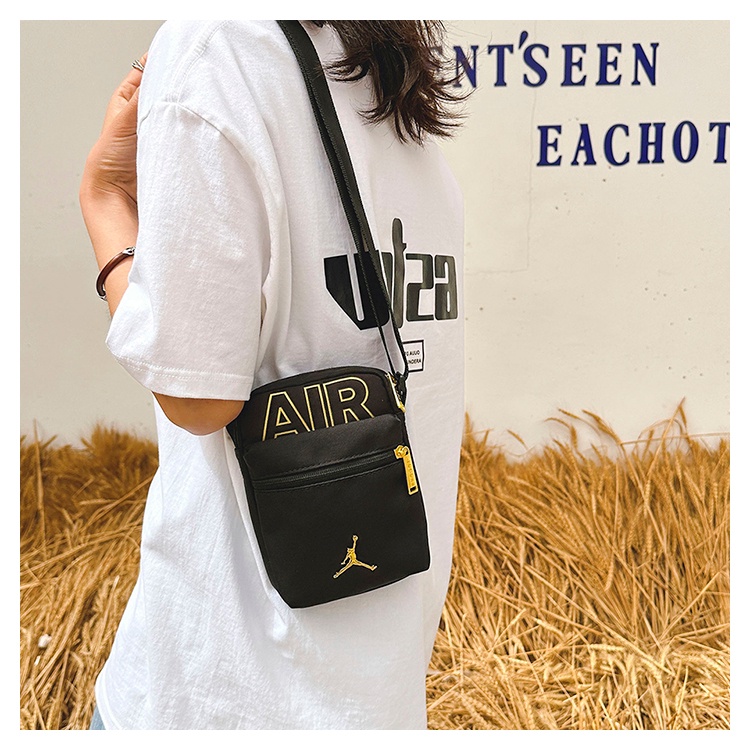 Túi Thể Thao Đeo Chéo Vai Thời Trang Chất Lượng Cao kzd1009