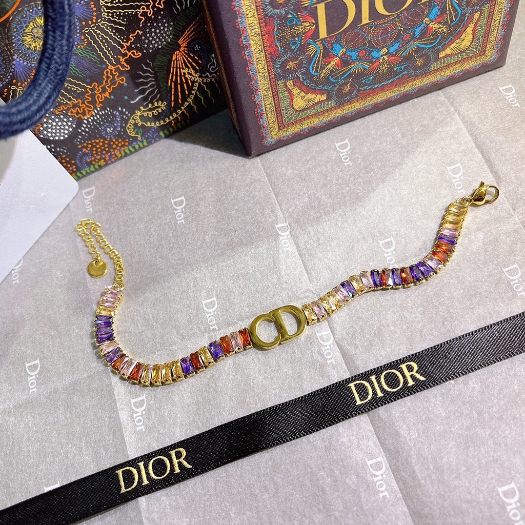 Vòng Đeo Tay dior Bằng Thép Titan Chống Nước Không Gỉ In Chữ Rỗng Đơn Giản