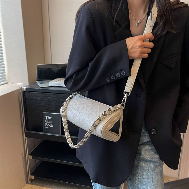 Túi Đeo Vai Dây Xích Thời Trang Mới Mẻ 2023