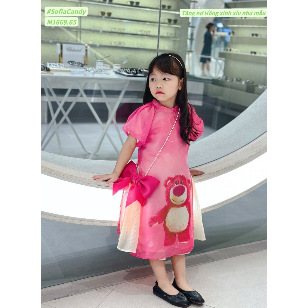 Áo dài gấu dâu lotso chất liệu tơ óng 2 lớp mềm mịn cho bé xinh