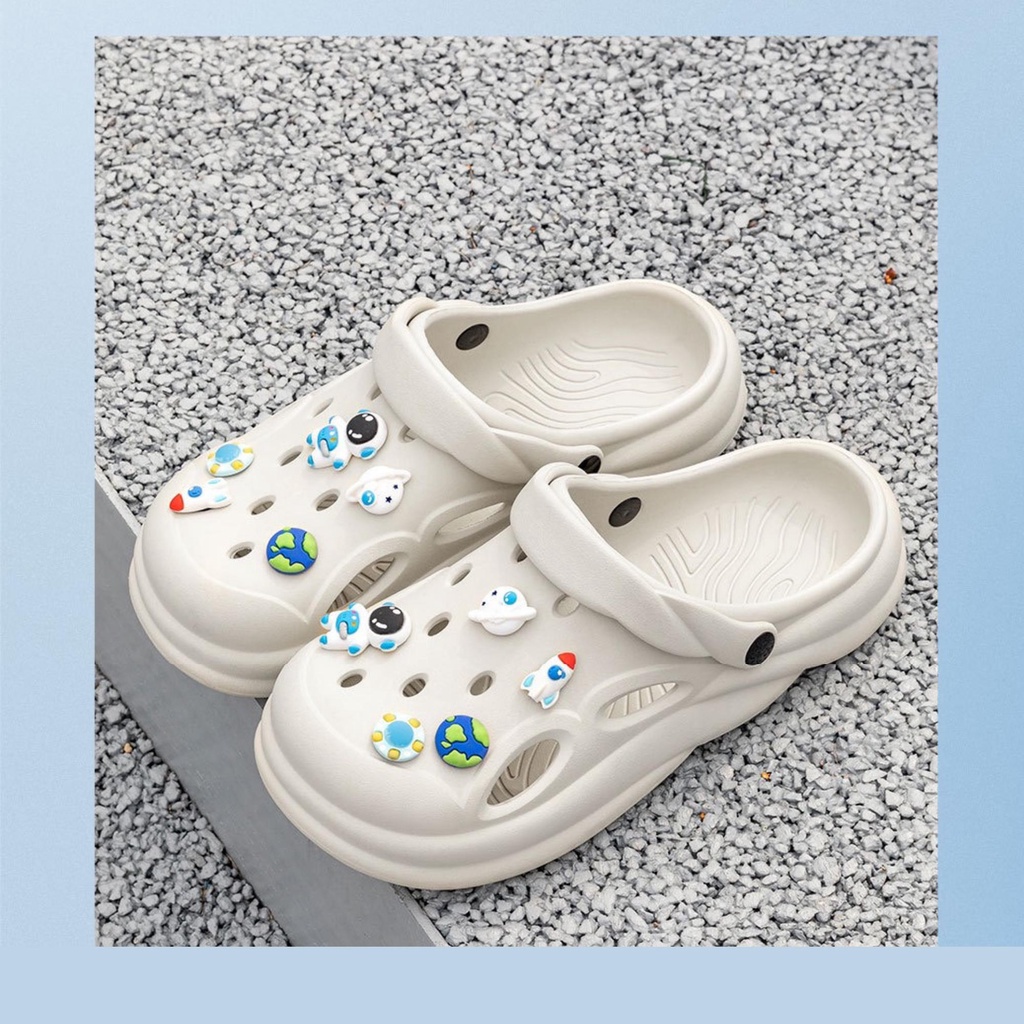 Sục Crocs Chạy Bộ Đế Cao Êm Chân Thoáng Khí, Dép Sandal Hình Cún Đáng Yêu Size 36-