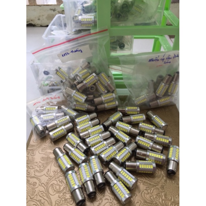 Đèn led xe máy, với chớp đuôi xe máy 2 chế độ stop demi, có thể lắp dễ dàng thay cho đèn hậu, đèn phanh, đèn lùi ô tô