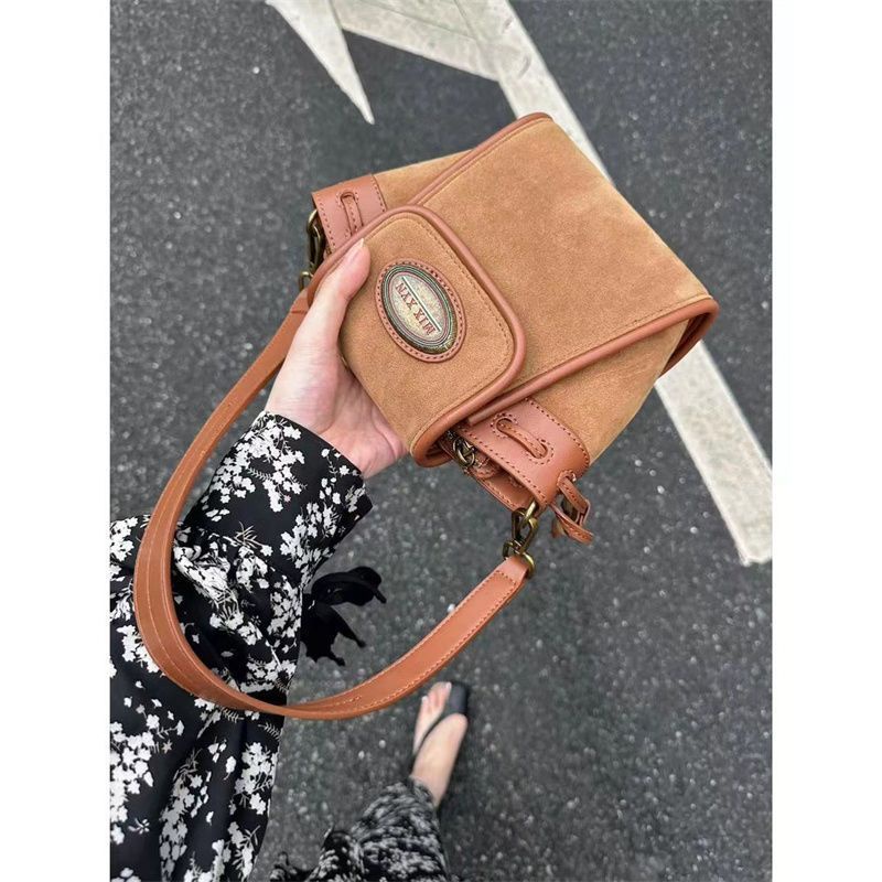 Túi Đeo Chéo Một Bên Vai Mùa Thu Và Mùa Đông Phong Cách Mới 2023