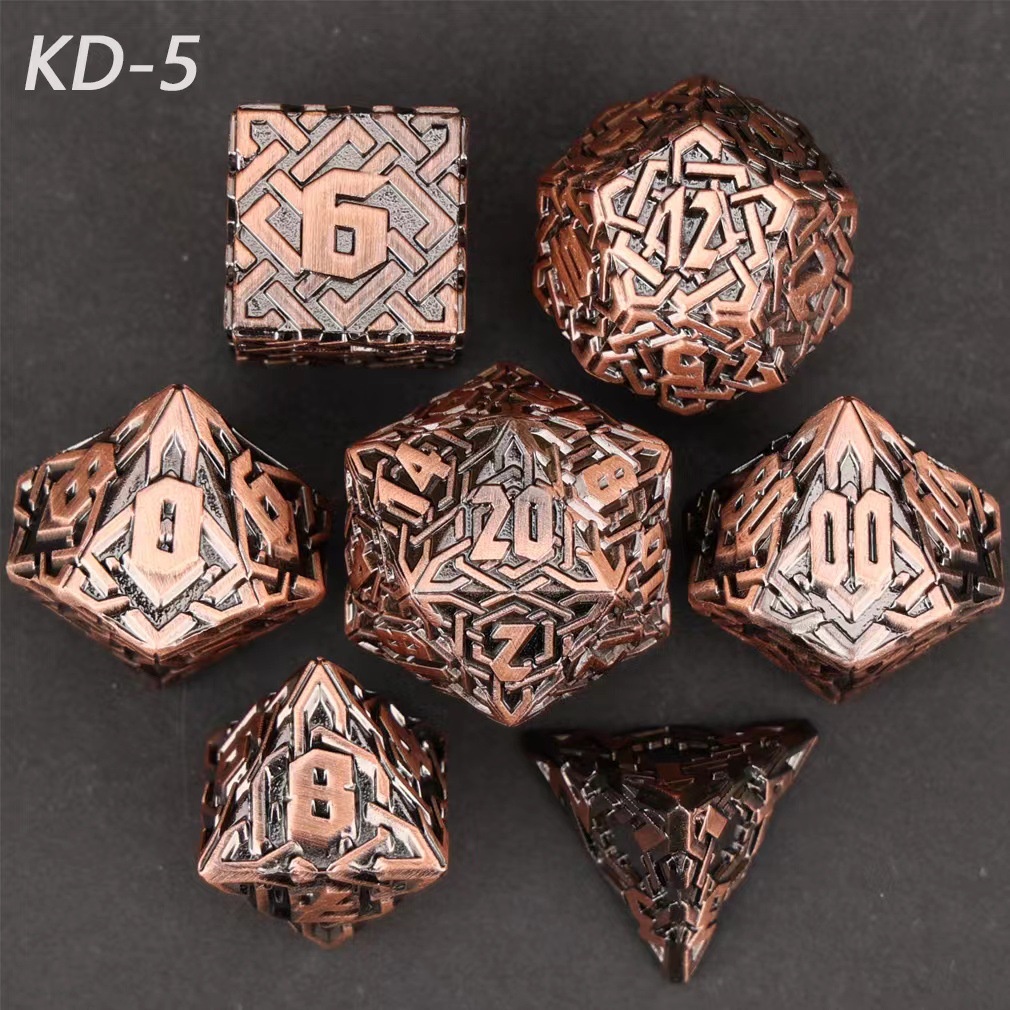 Bộ 7 Xúc Xắc Bằng polyhedral Kim Loại Màu Vàng Đen Dùng Chơi game rpg