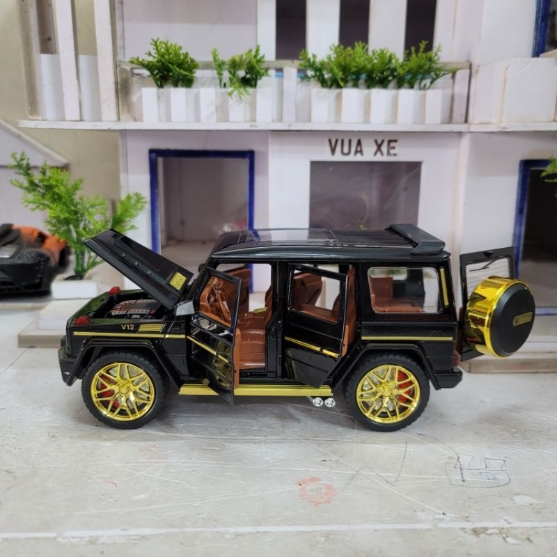 Mô hình xe Mercedes-AMG G63 tỉ lệ 1:24 bản mới  tặng kèm ô tô