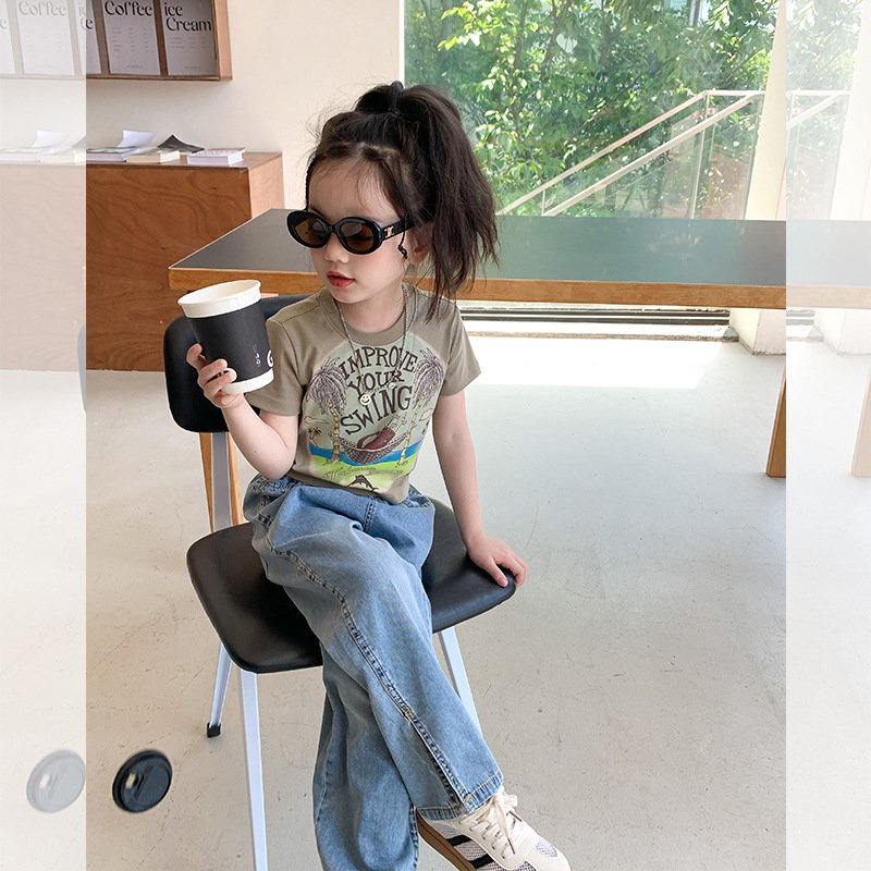 Áo phông croptop ambb bg